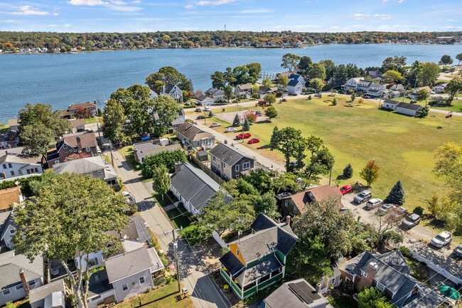 Building Photo - 14 High St