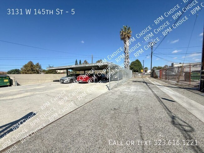 Building Photo - 3131 W 145th St