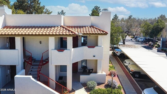 Building Photo - 750 E Northern Ave