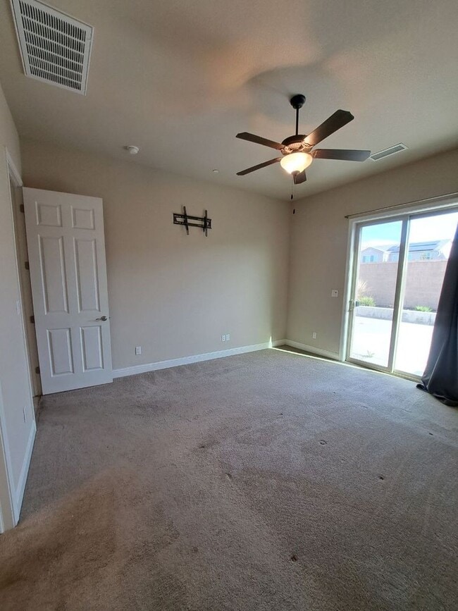 Building Photo - Beautiful 4 Bedroom Home In Clovis!