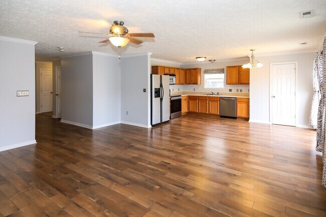 Building Photo - Fabulous Ranch In Highly Desirable Crossfield!