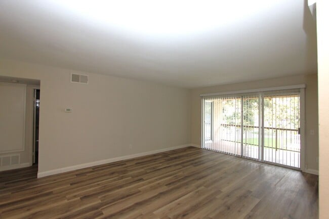 Building Photo - Light and bright 2 bedroom 2 bathroom condo available April 25, 2025