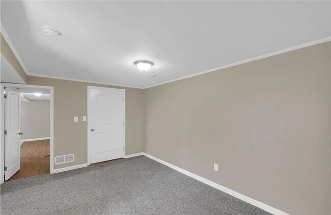 Building Photo - Remodeled Clarksville 4 bedroom, 2 bathroom!