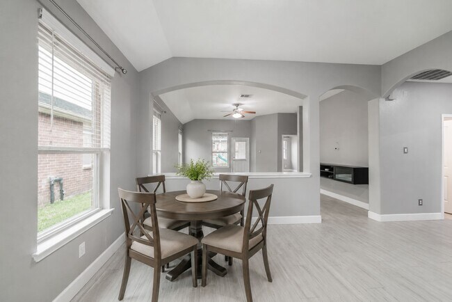 Building Photo - 15718 Egret Field Ln