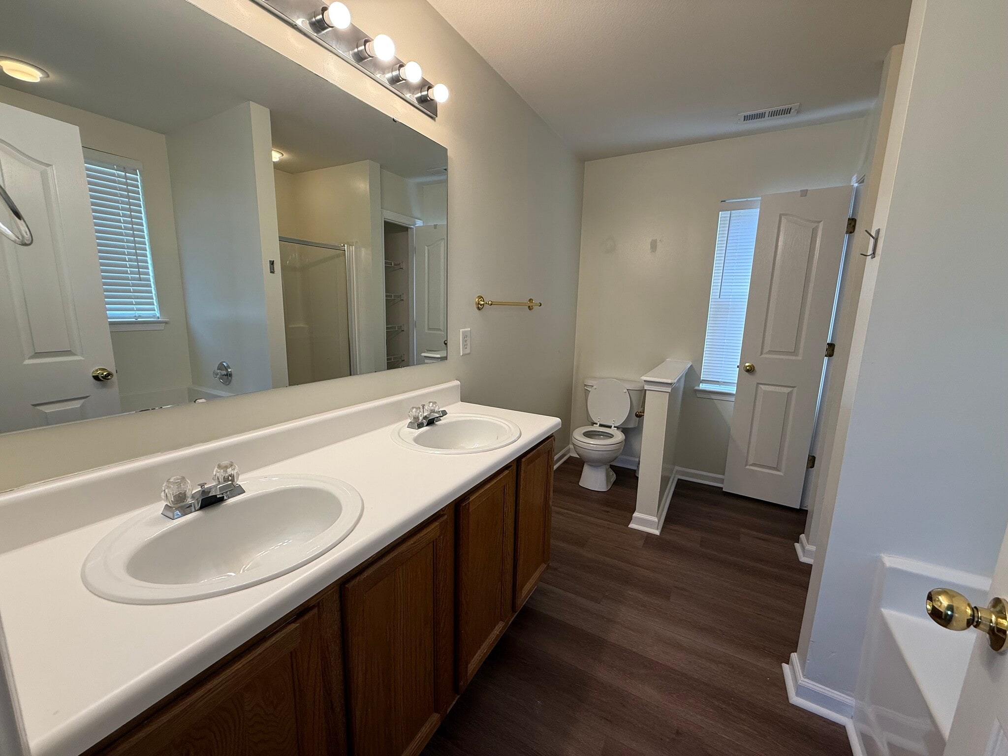 Master bathroom - 8253 Belmont Stables Dr