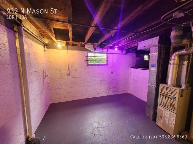 Building Photo - 932 N Mason St