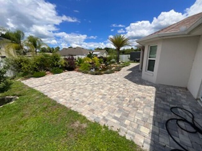 Building Photo - Oak Hill Plantation 3/2 NE Ocala Home