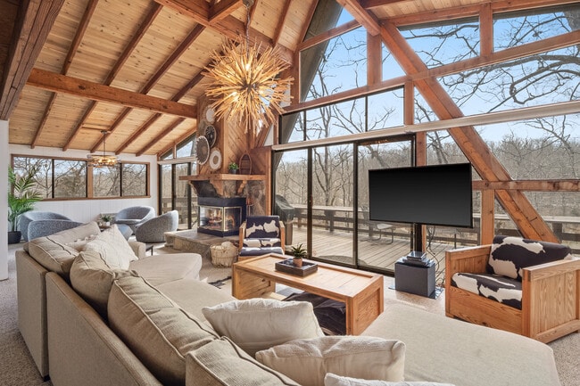 Building Photo - 1216 Whitetail Lake Dr