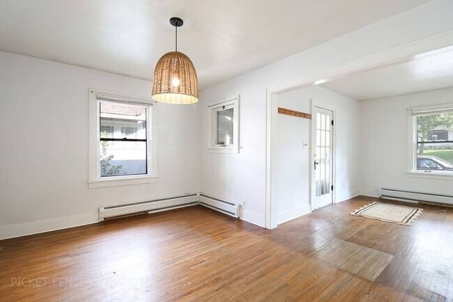 Building Photo - Beautiful Historic Two Bedroom Home