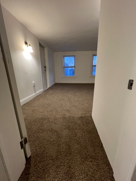 Building Photo - 25 13th St