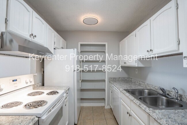 Building Photo - 1448 S 108th E Pl