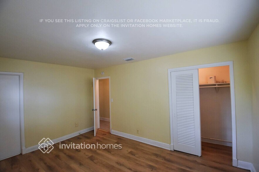 Building Photo - 533 W Dayton Cir