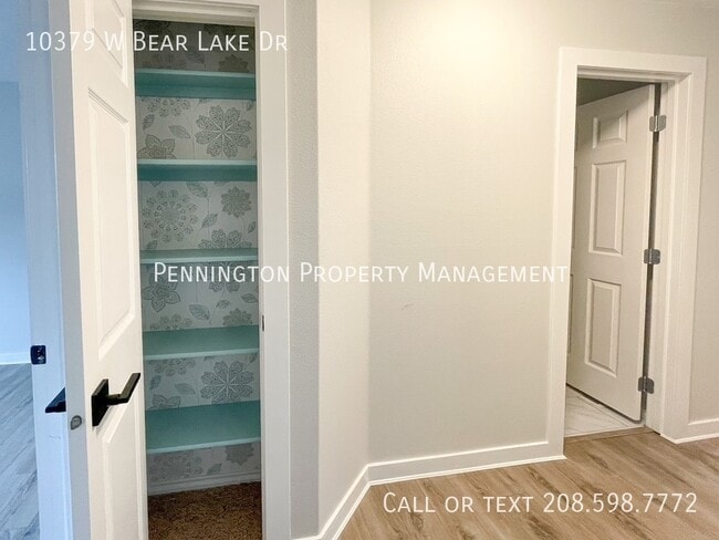Building Photo - 10379 W Bear Lake Dr
