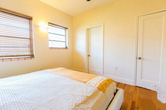 Building Photo - 1550 Jefferson Ave