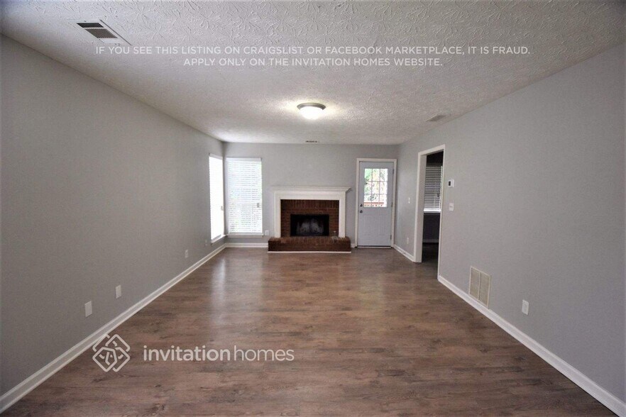 Building Photo - 210 Enon Ct SW