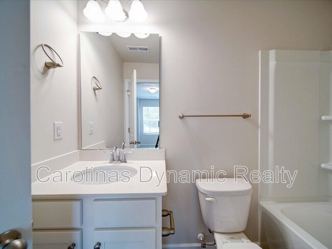 Building Photo - 916 S Battleground Ave