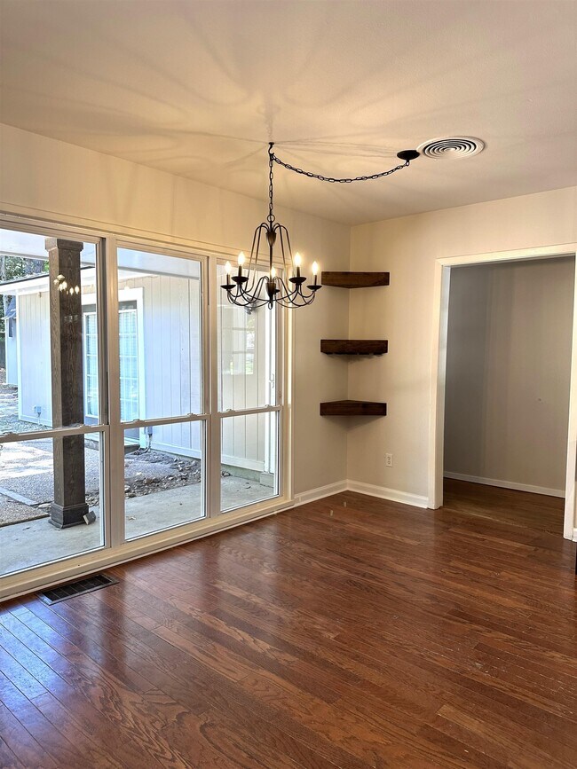 Building Photo - 5260 Brantford Ave