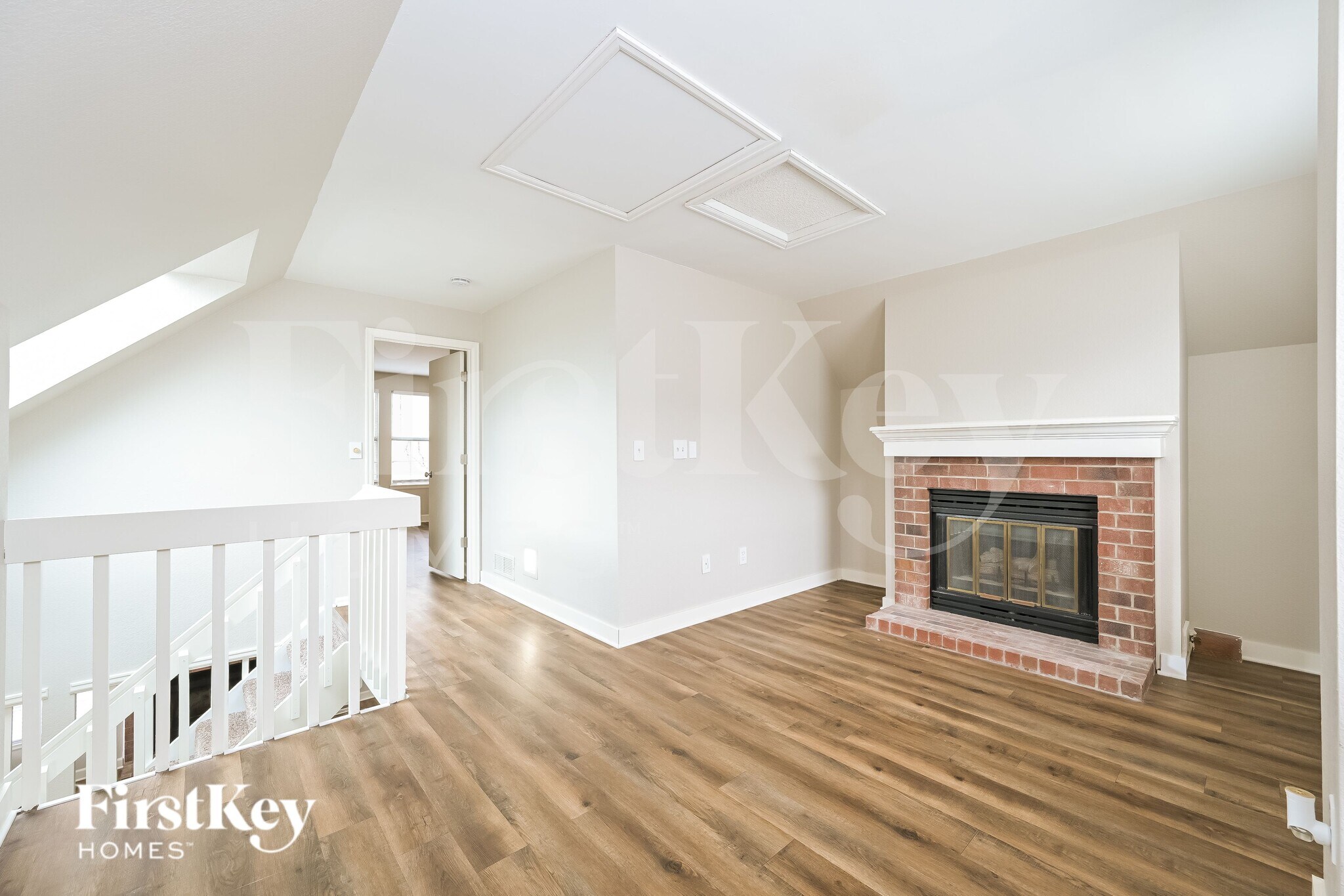 Building Photo - 4950 N Foxtail Dr