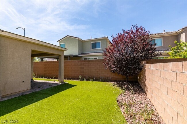 Building Photo - 6887 Crimson Horse Ct