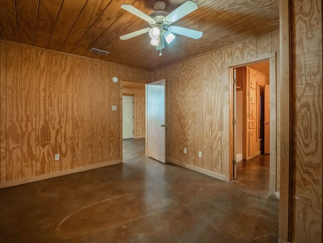 Building Photo - 11671 FM 3025, Unit 2, Stephenville, TX 76401