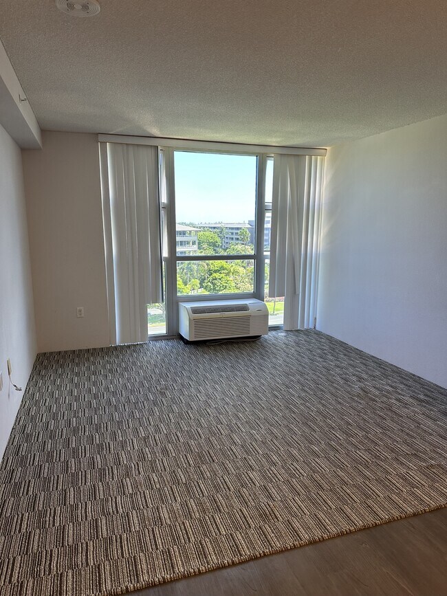 Building Photo - 7000 Hawaii Kai Dr