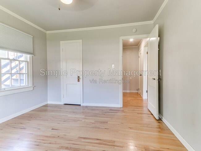 Building Photo - 3715 N Lee Ave