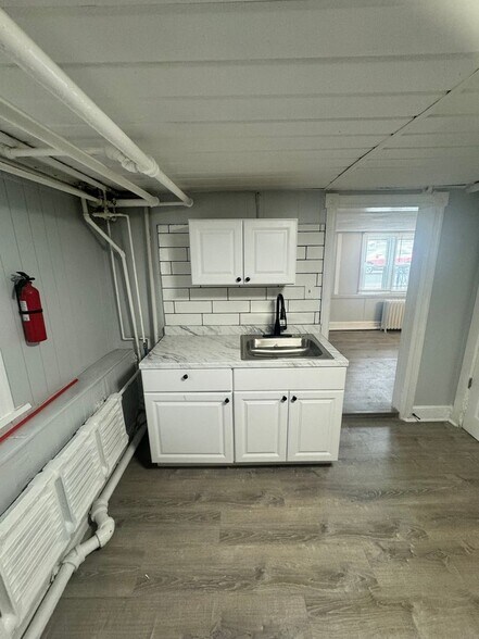 Building Photo - 36 Elberon Ave