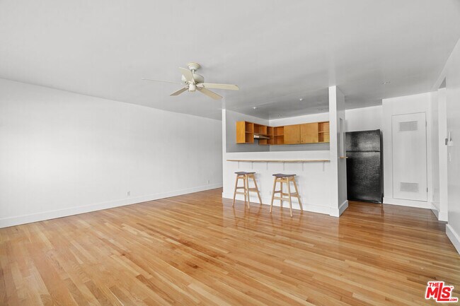 Building Photo - 511 Rialto Ave
