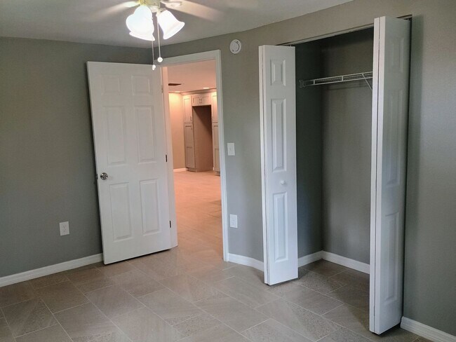 Building Photo - 6737 Udell Ln