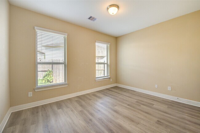 Building Photo - 5530 Mangrove Creek Ln