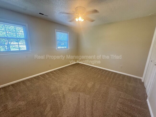 Building Photo - 2393 Spicewood Dr