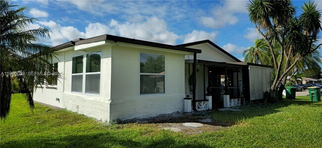 Building Photo - 4404 NW 46th Way