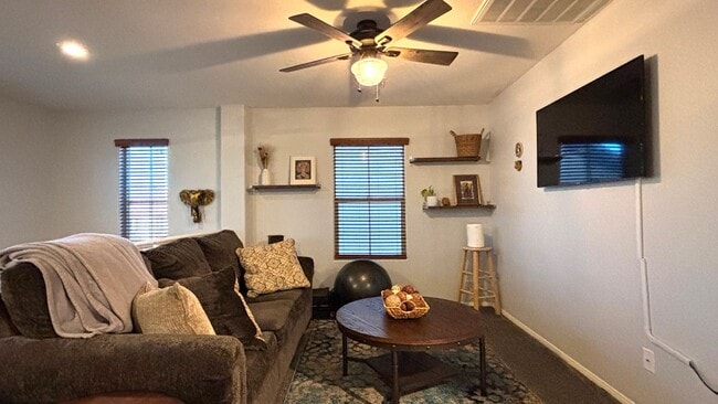 Building Photo - Excellent home in Providence Las Vegas. 3 Bedroom, loft  and cute backyard! Must see!