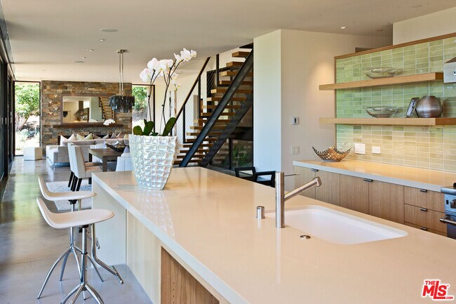 Building Photo - 6228 Sycamore Meadows Dr