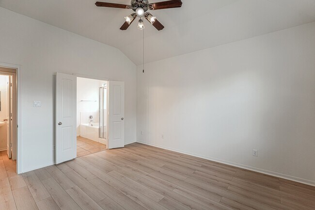 Building Photo - 25507 Marmite Dr