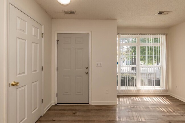 Building Photo - 8650 Neuse Landing Ln