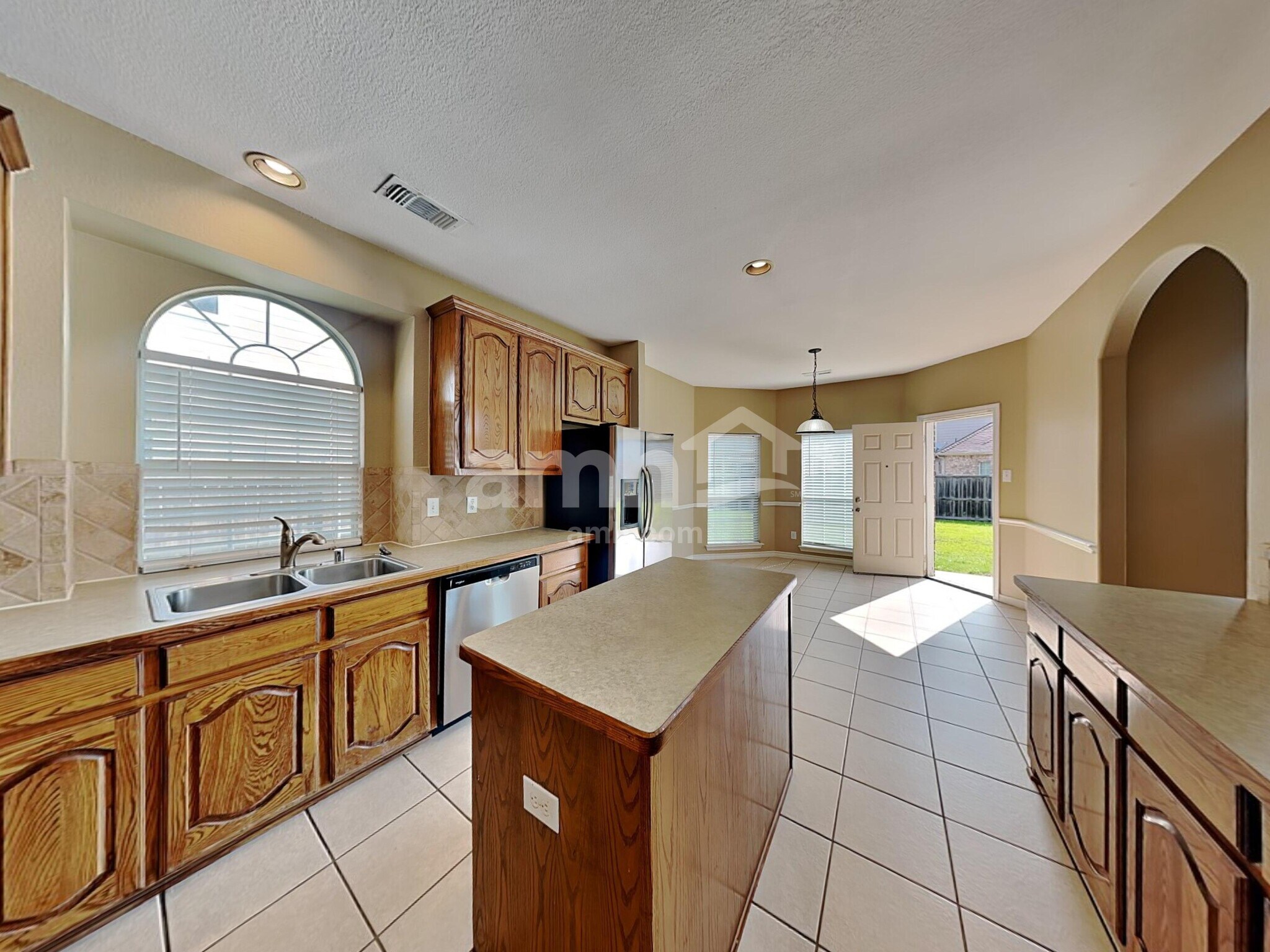 Building Photo - 107 Monticello Dr