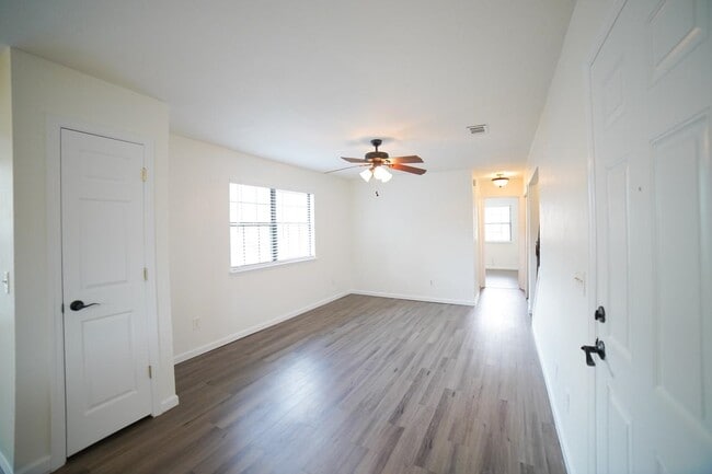 Building Photo - 420 Indian Village Trail