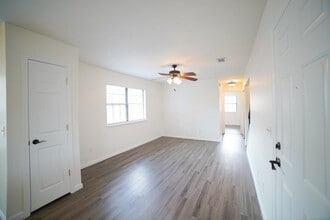 Building Photo - 420 Indian Village Trail