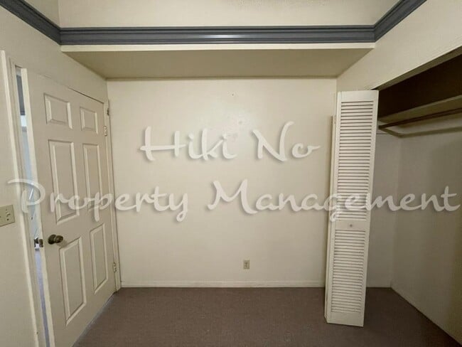 Building Photo - 76-133 Royal Poinciana Dr