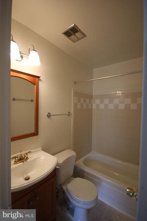 Building Photo - 3007 Spice Ct