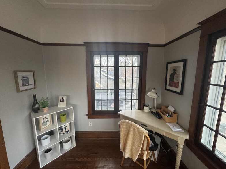 Building Photo - 3615 N Maryland Ave