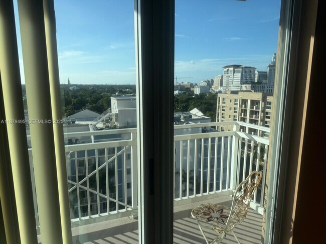 Building Photo - 2665 SW 37th Ave