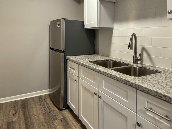 Building Photo - 2101 6th St N