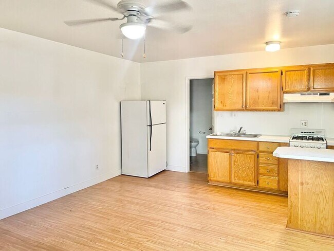 Building Photo - 362 Ralcam Pl