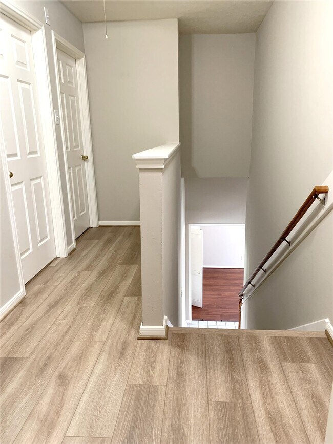 Building Photo - 4411 W Thunderwood Cir