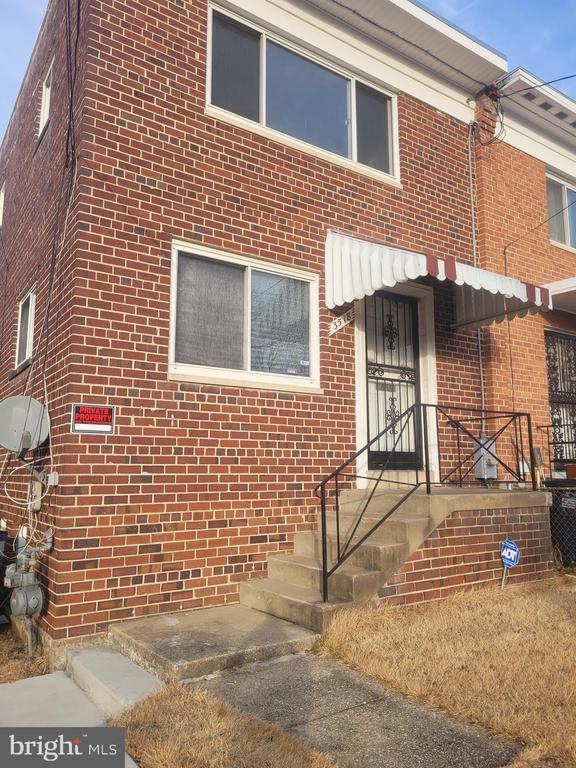 Building Photo - 3518 Madison St