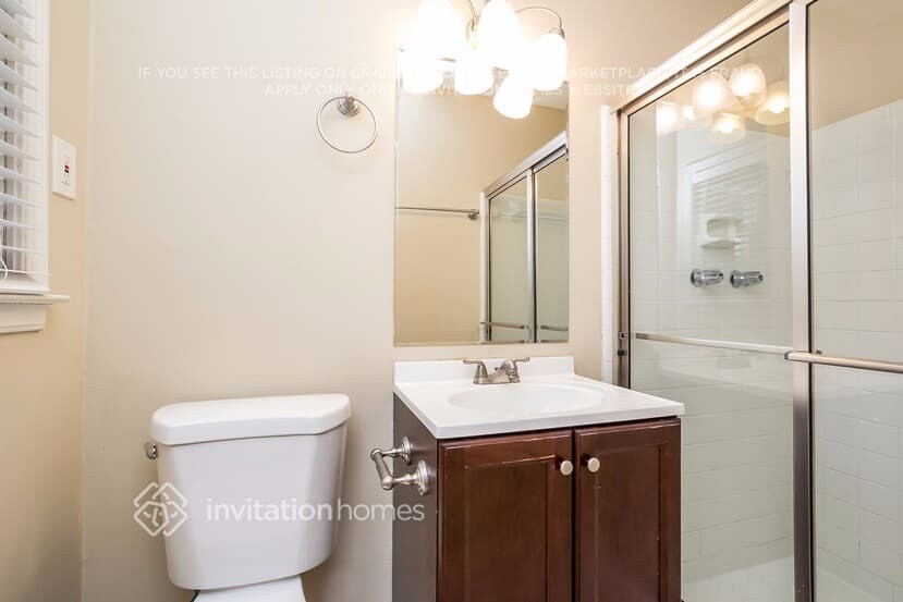 Building Photo - 1398 Yates Ave