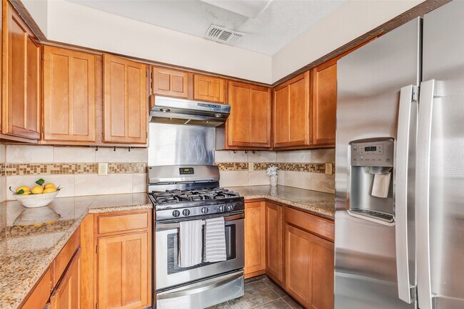 Building Photo - 7214 Dogwood Trail Dr