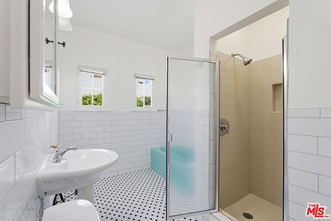 Building Photo - 1873 Midvale Ave